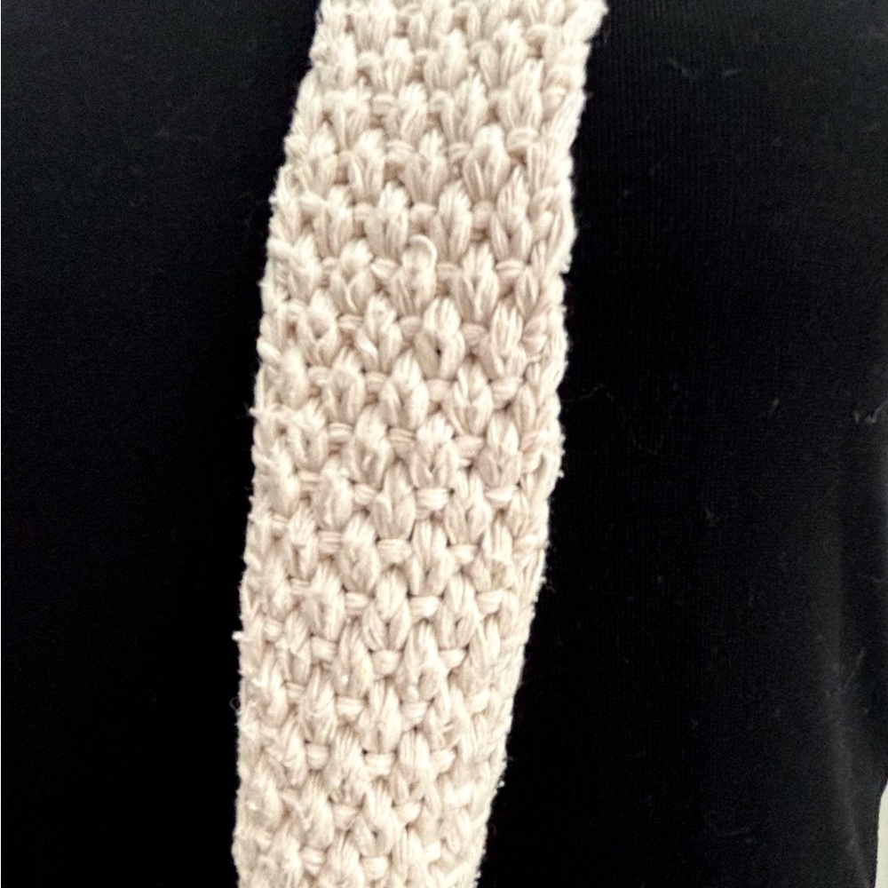 Unbranded Cream Knit Shoulder Bag, 12"w x 10"t x 3.25"d, handle drop 16", GUC - Picture 3 of 4